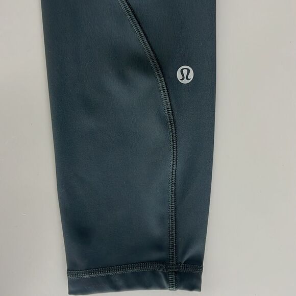 Lululemon Time To Sweat Crop *23" Melanite Size 2 - Picture 10 of 14